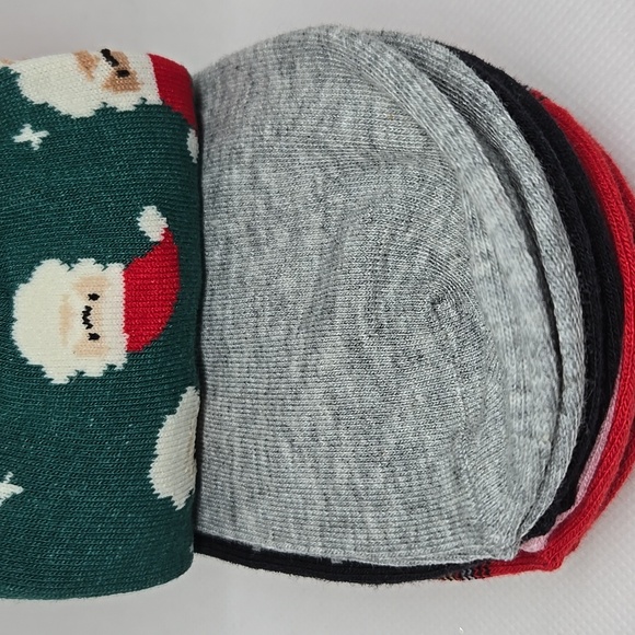 NWT Women's Old Navy 6 Pair Assorted Holiday Ankle Socks One Size - Picture 5 of 9